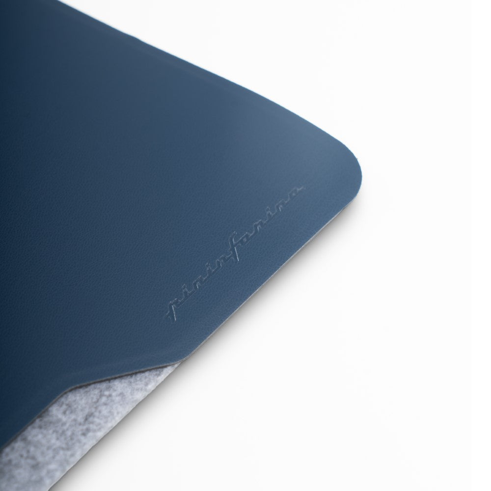 Pininfarina DeskPro with Wireless Charging – Multifunctional Desk Pad