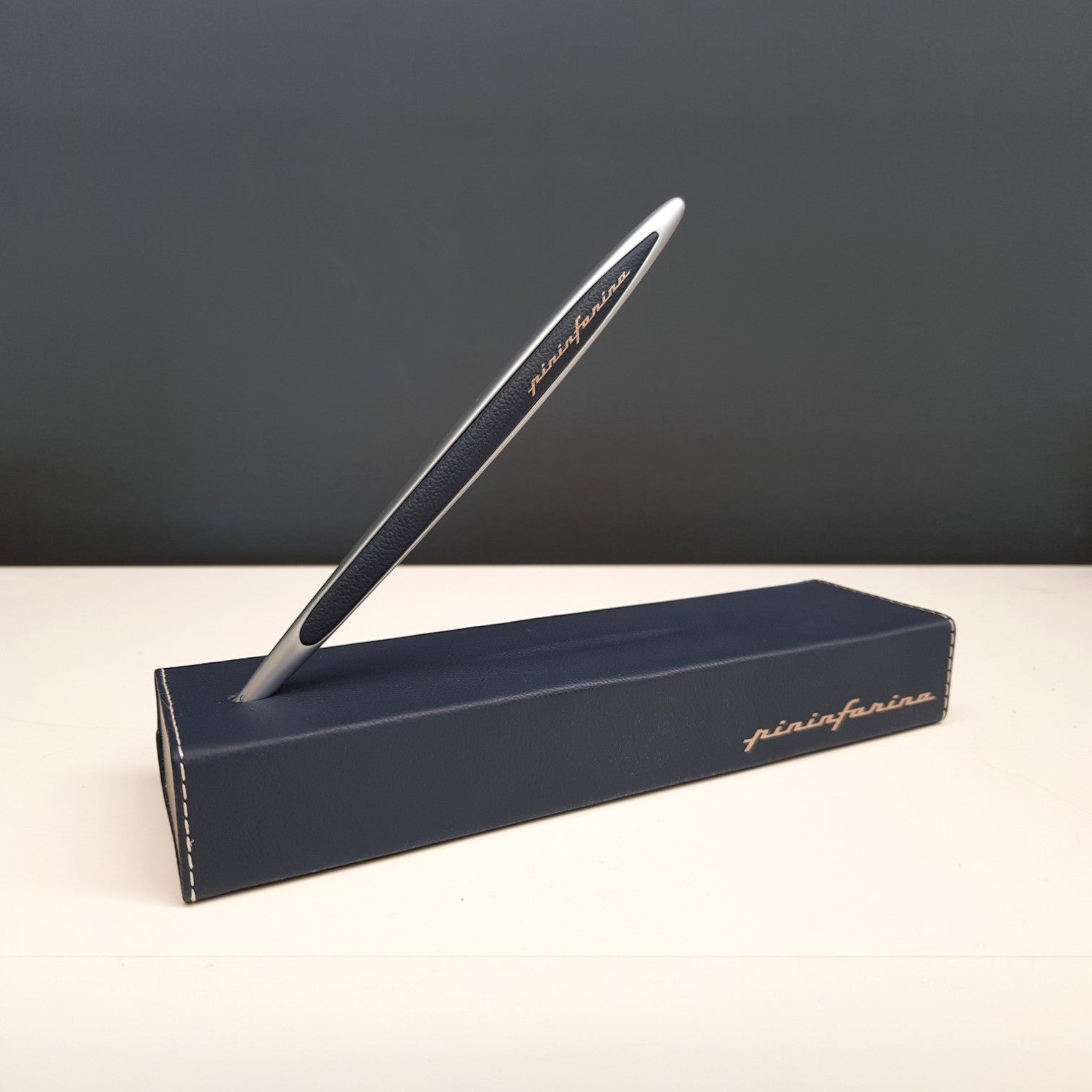 Pininfarina Cambiano Luxury Leather Limited - Inkless Pen