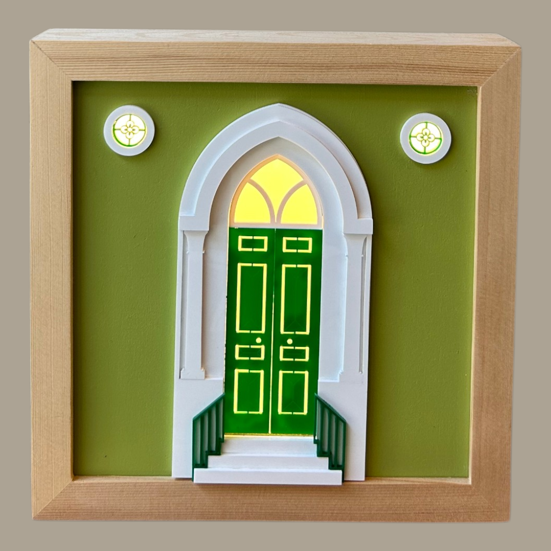 MB - Light Box Big Door