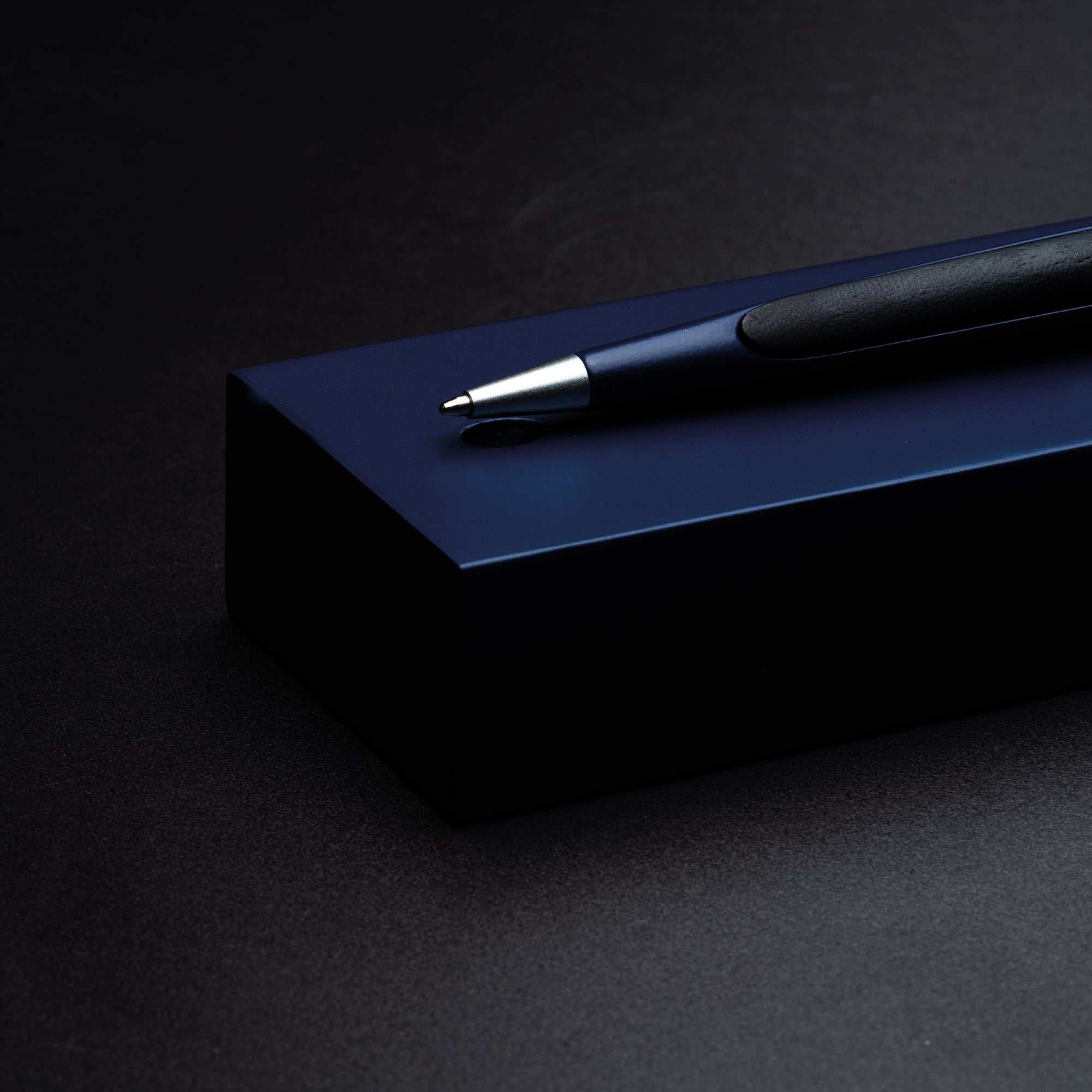 Maserati Pininfarina Cambiano Ink – Ballpoint Stylus with Wooden Display Base, Special Edition Maserati