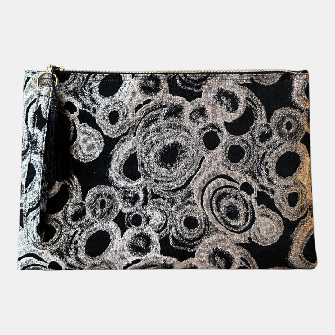 KM - Noir Lumière Collection